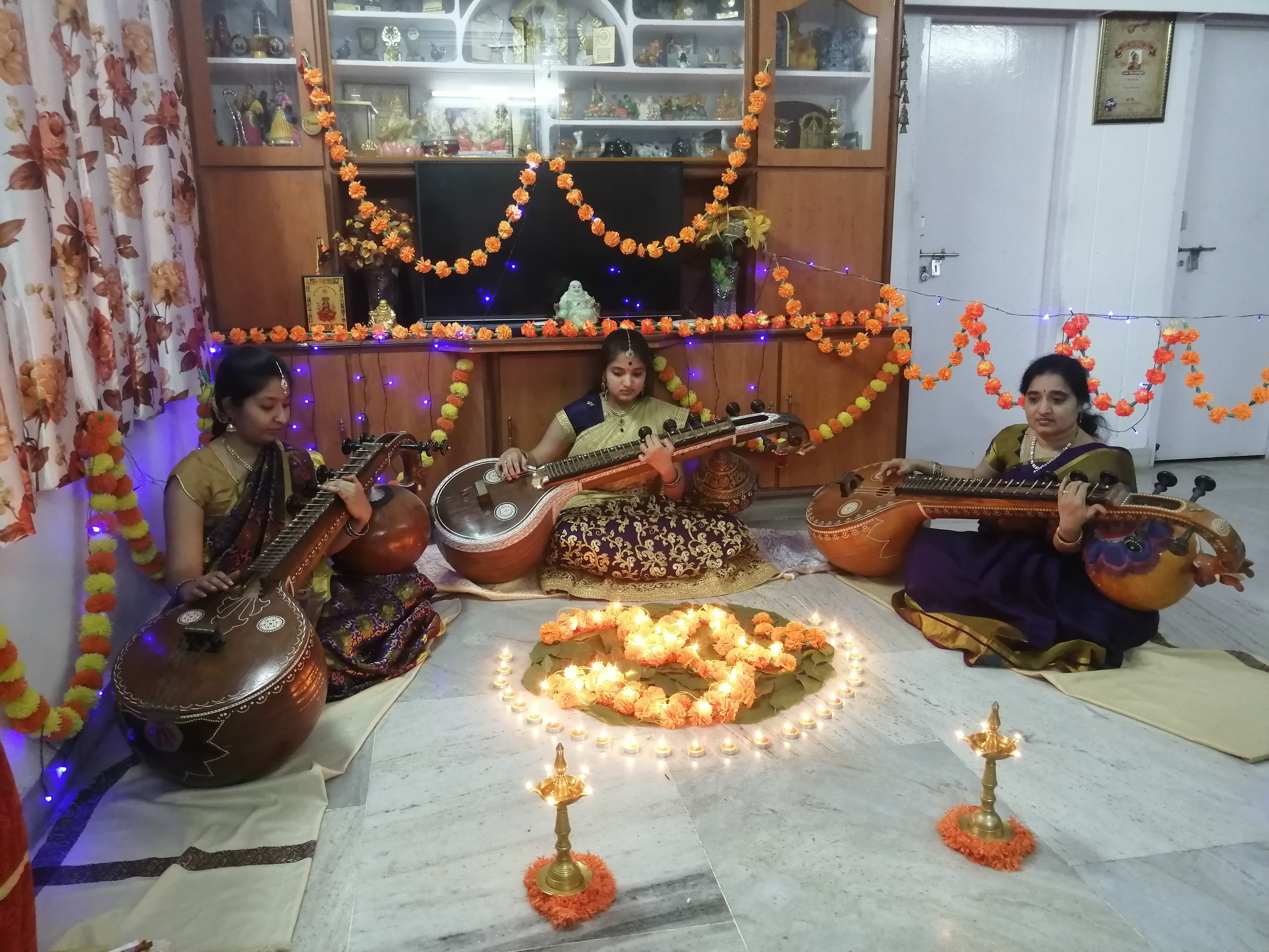 Divya Sai Veena Institute — Live Performance